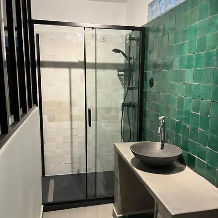 Villa Dans La Bastide De - Piscine Chauffee, Parking Prive Domme